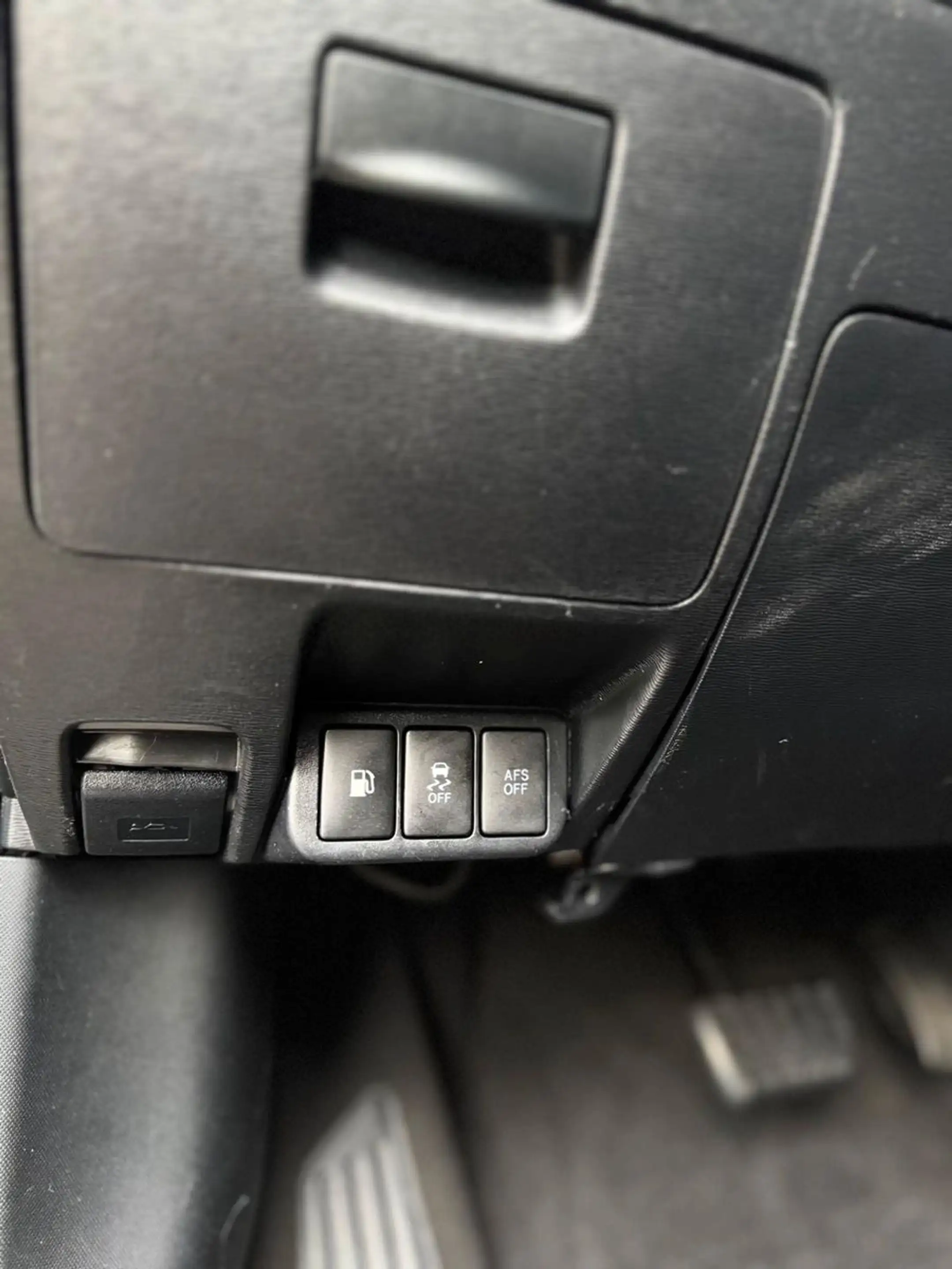 Toyota Avensis Kombi TEC-Edition — photo 15