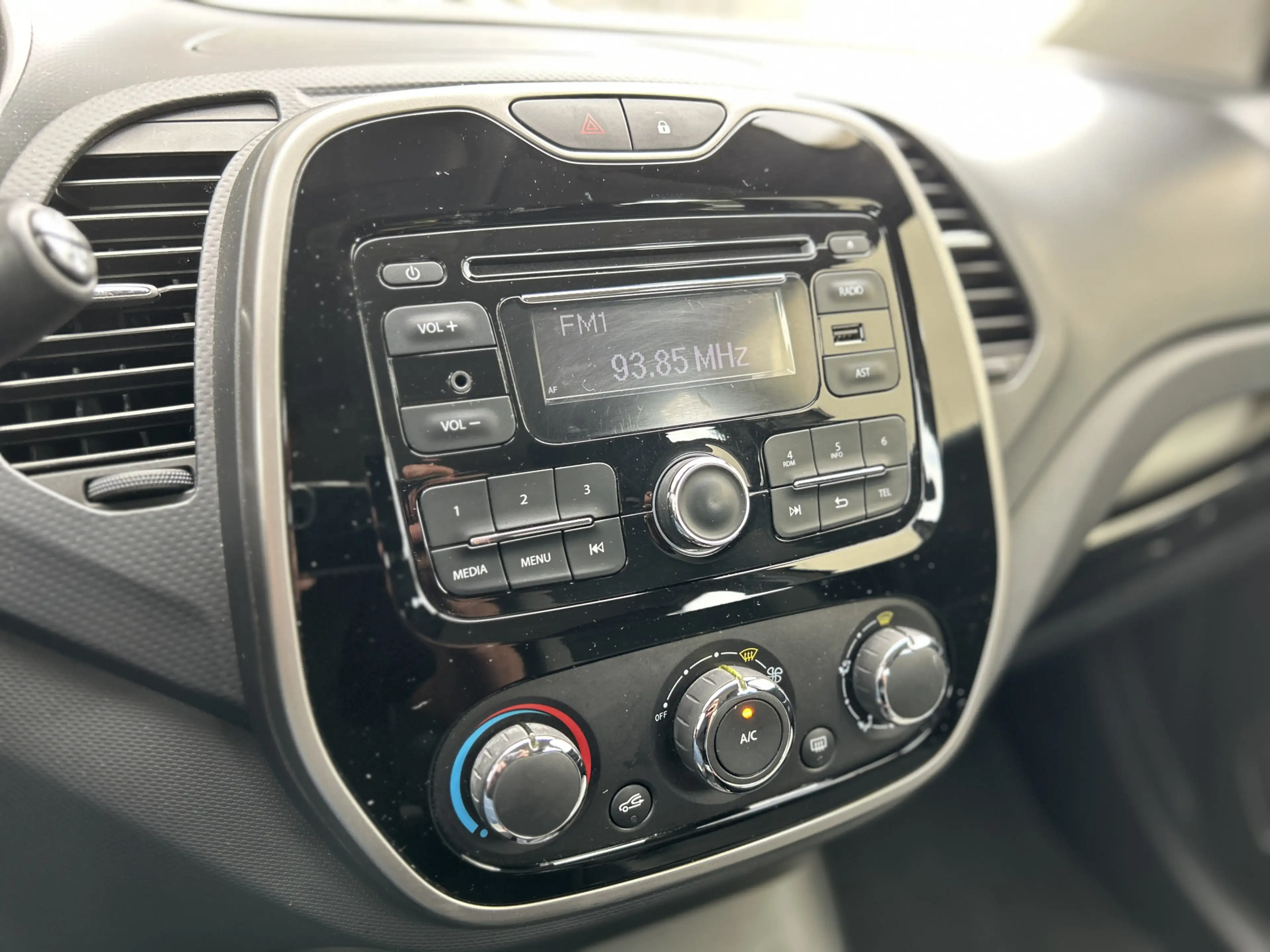 Renault Captur 0.9 TCe Expression | 1e Eigenaar | Trekhaak | Lage — photo 12