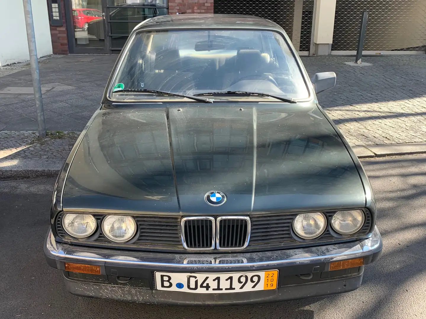BMW 318 318i M Fahrwerk H-Kennzeichen rostfrei, abgemeldet zelena - 2