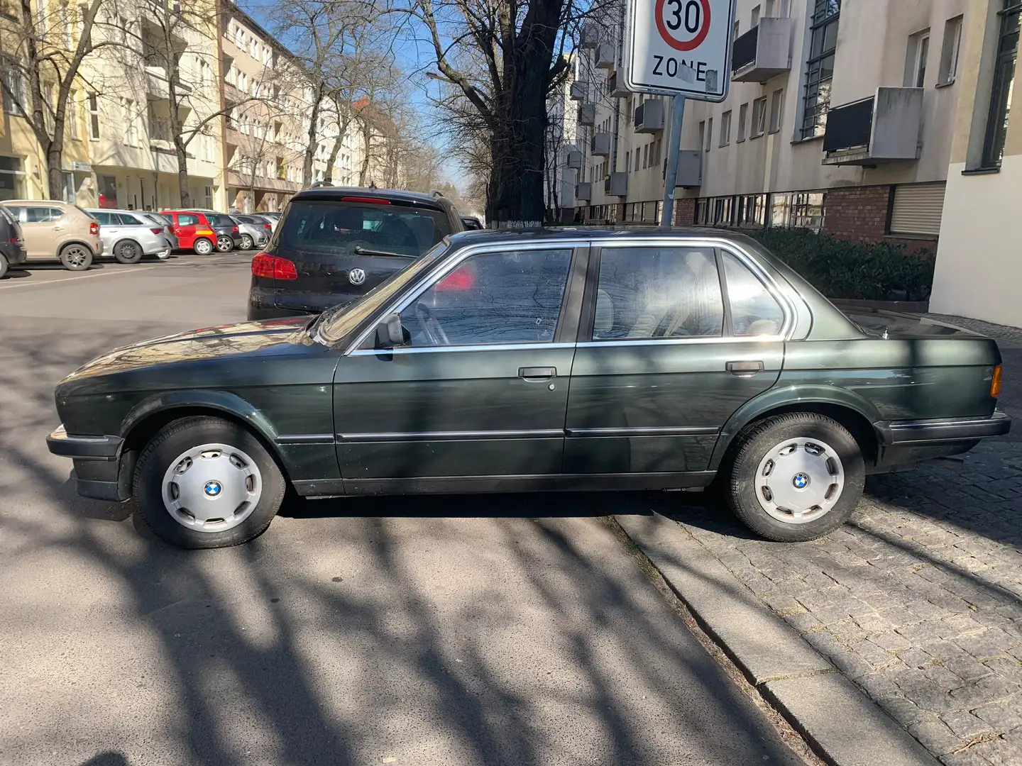 BMW 318 318i M Fahrwerk H-Kennzeichen rostfrei, abgemeldet Zelená - 1