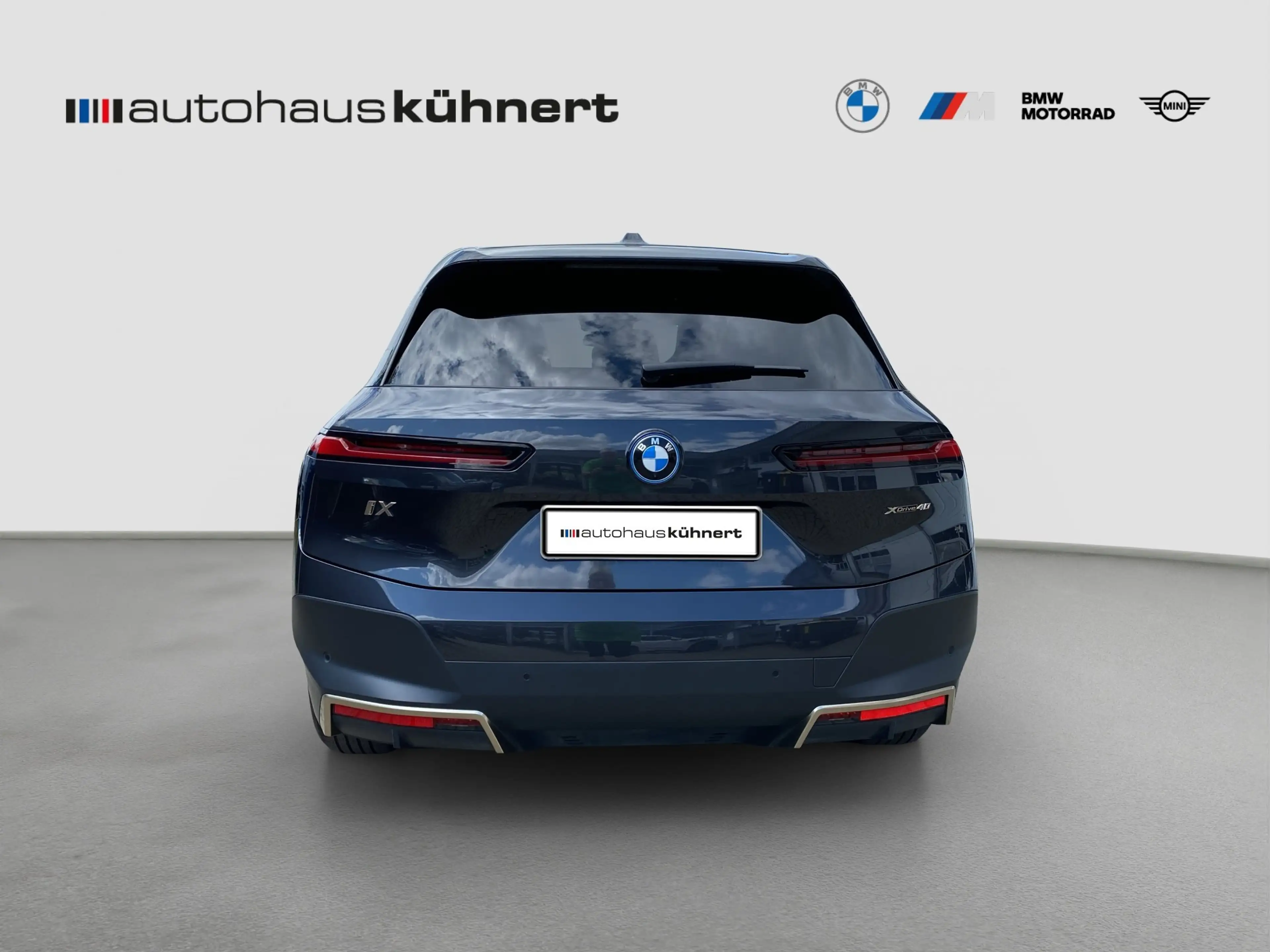 BMW iX xDrive40 LED ACC SpurAss StHzg 360° H&K Navi — photo 6