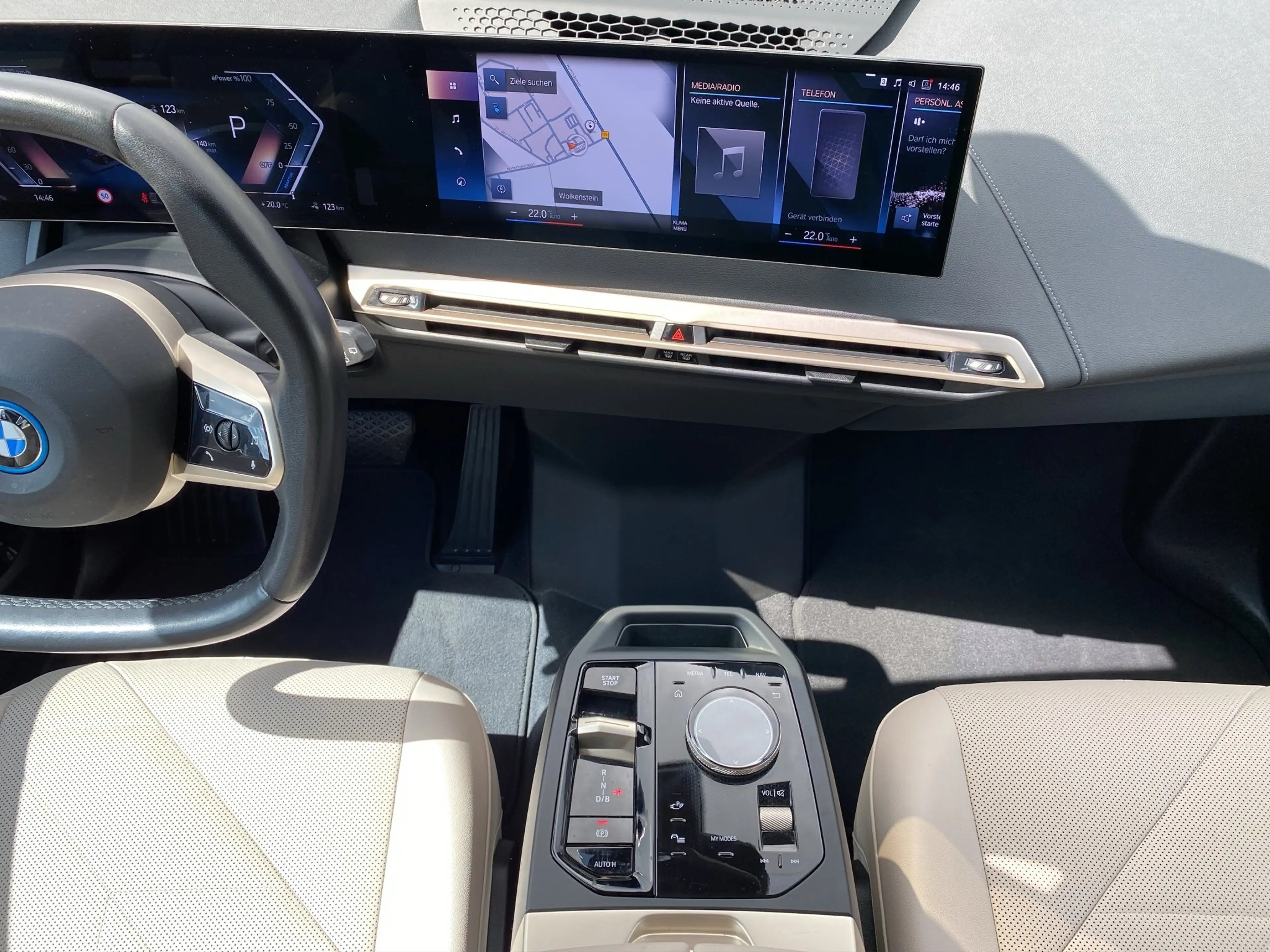 BMW iX xDrive40 LED ACC SpurAss StHzg 360° H&K Navi — photo 14