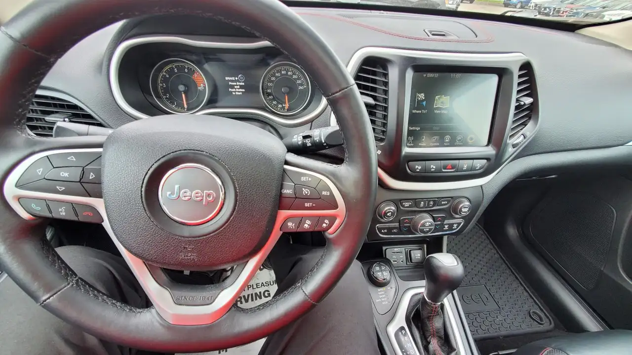 Jeep Cherokee снимка Jeep Cherokee