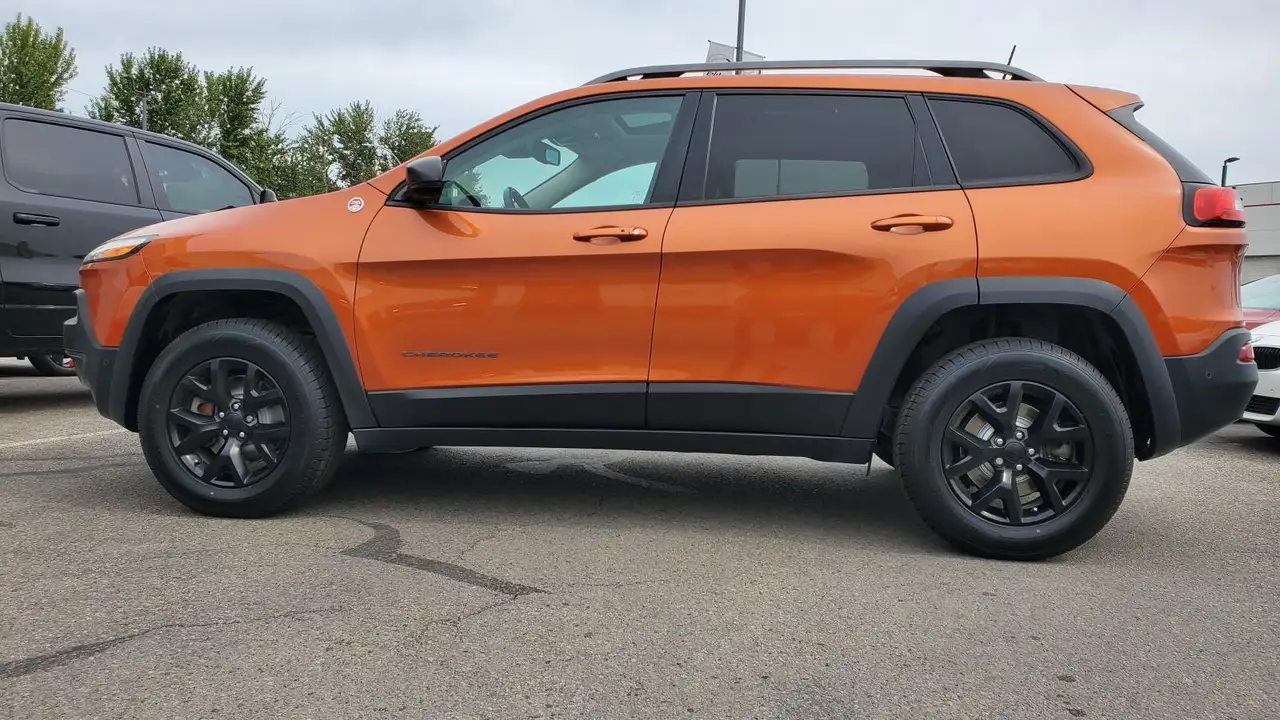 Jeep Cherokee снимка Jeep Cherokee