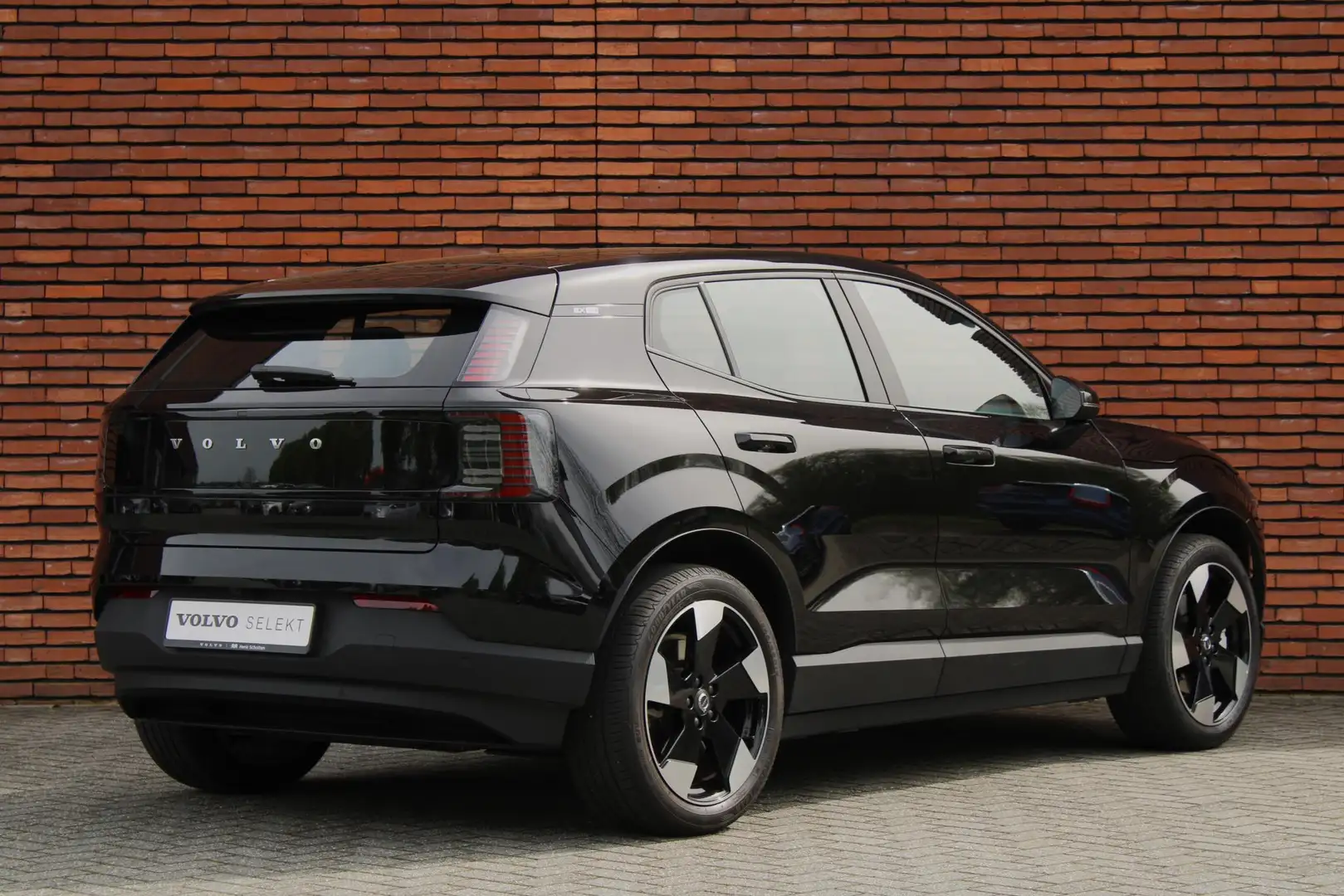 Volvo EX30 Single Motor Extended Range Ultra | Getint Glas Ac Negro - 2
