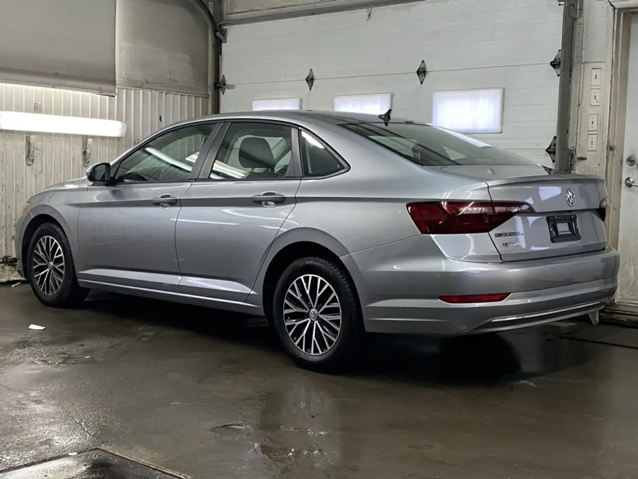 Volkswagen Jetta снимка Volkswagen Jetta