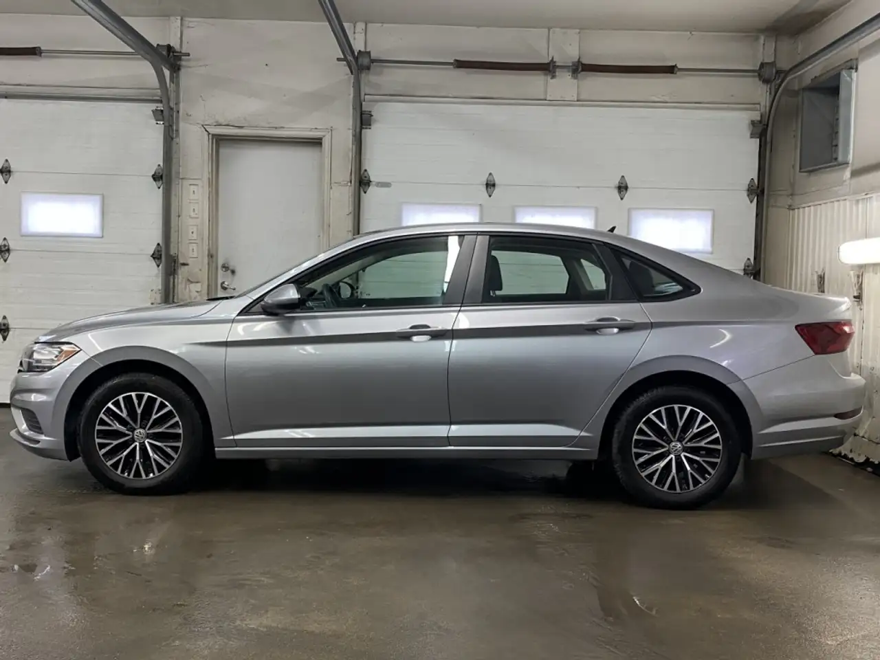 Volkswagen Jetta снимка Volkswagen Jetta