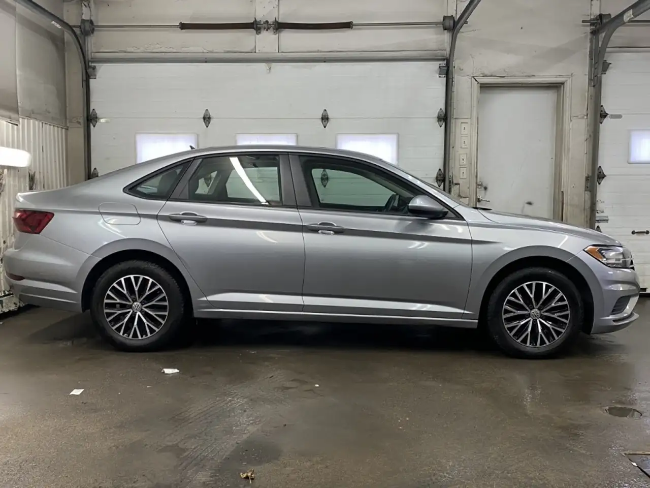 Volkswagen Jetta снимка Volkswagen Jetta