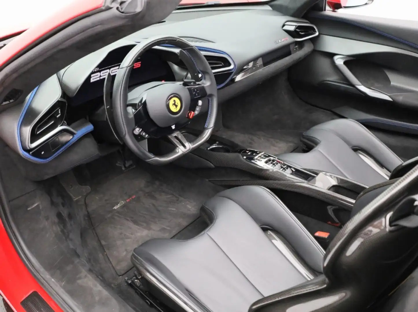 Ferrari 296 GTB Rojo - 2