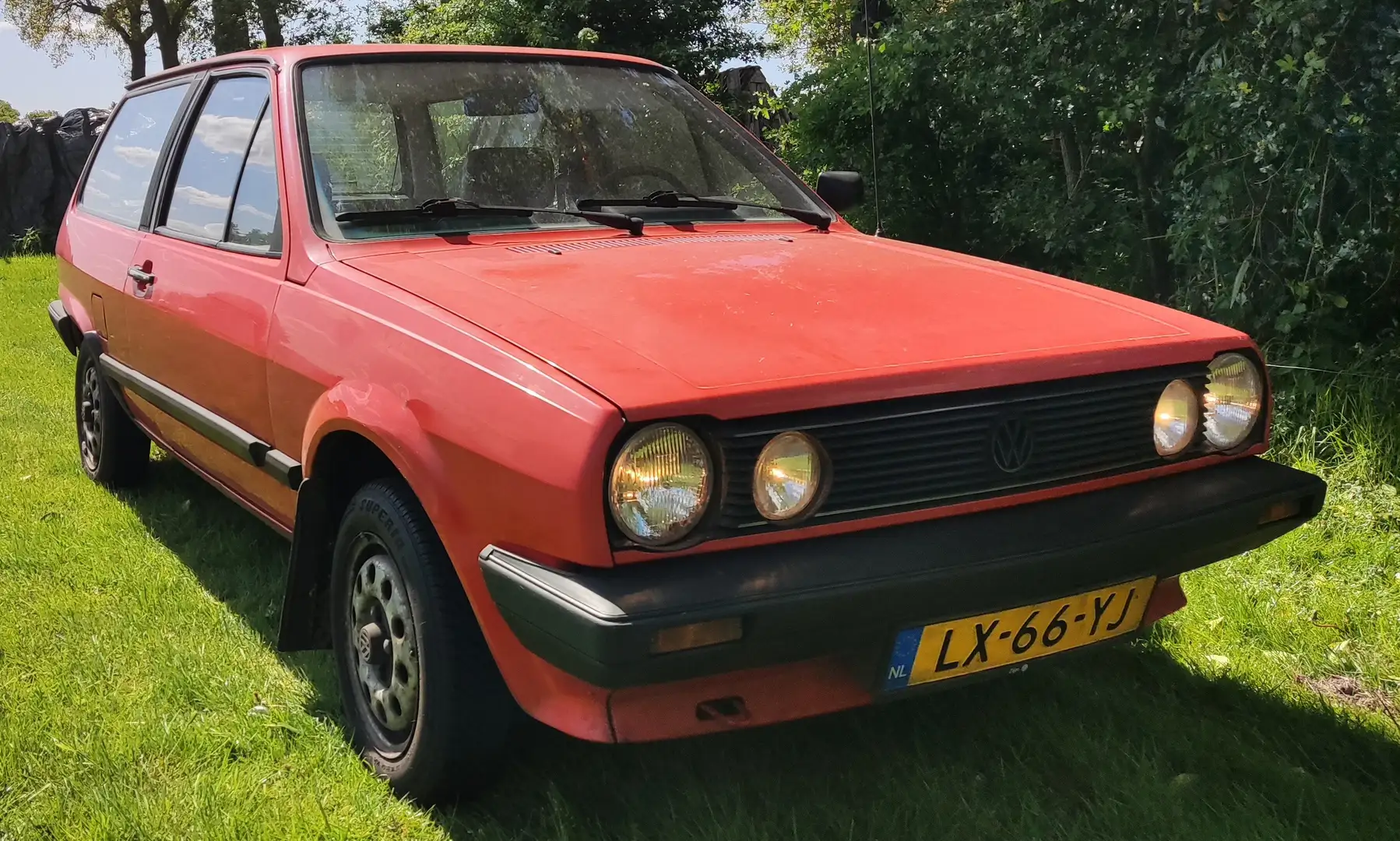 Volkswagen Polo 1.0 Steilheck (86C, Oldtimer) Червоний - 1
