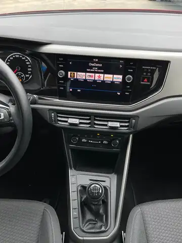Volkswagen Polo view 12