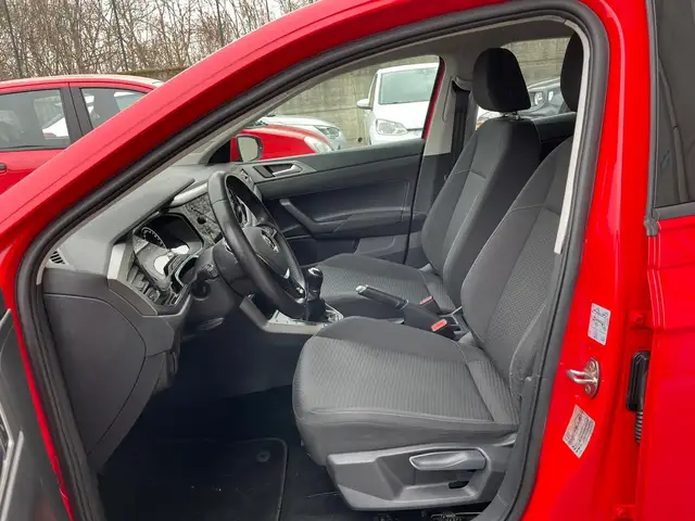 Volkswagen Polo view 8