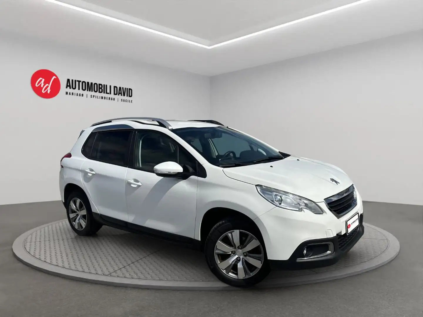 Peugeot 2008 1° serie 1.2 VTi 82CV Active Bianco - 2
