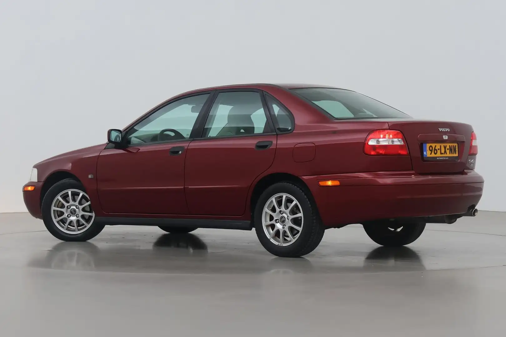 Volvo S40 2.0 Europa | Automaat | 61dkm! | Stoelverwarming | Rood - 2