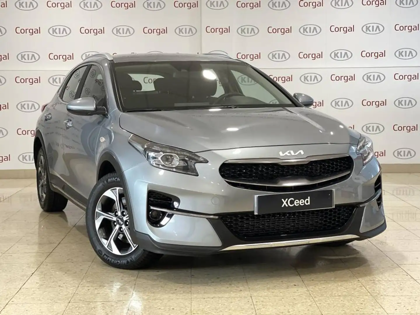 Kia XCeed 1.0 T-GDi Drive Plateado - 1