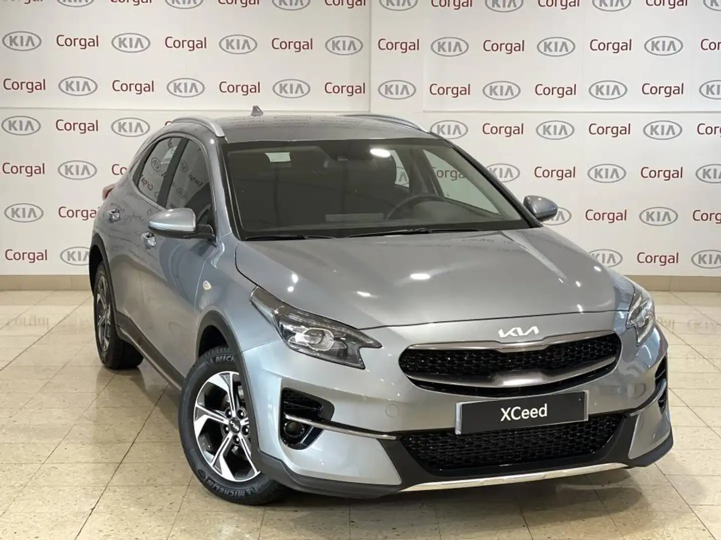 Kia XCeed 1.0 T-GDi Drive Plateado - 2