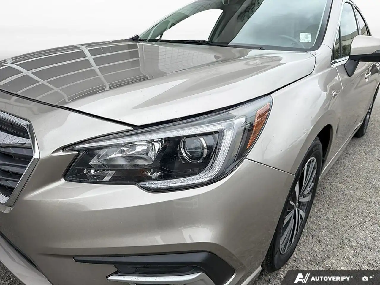 Subaru Legacy снимка Subaru Legacy