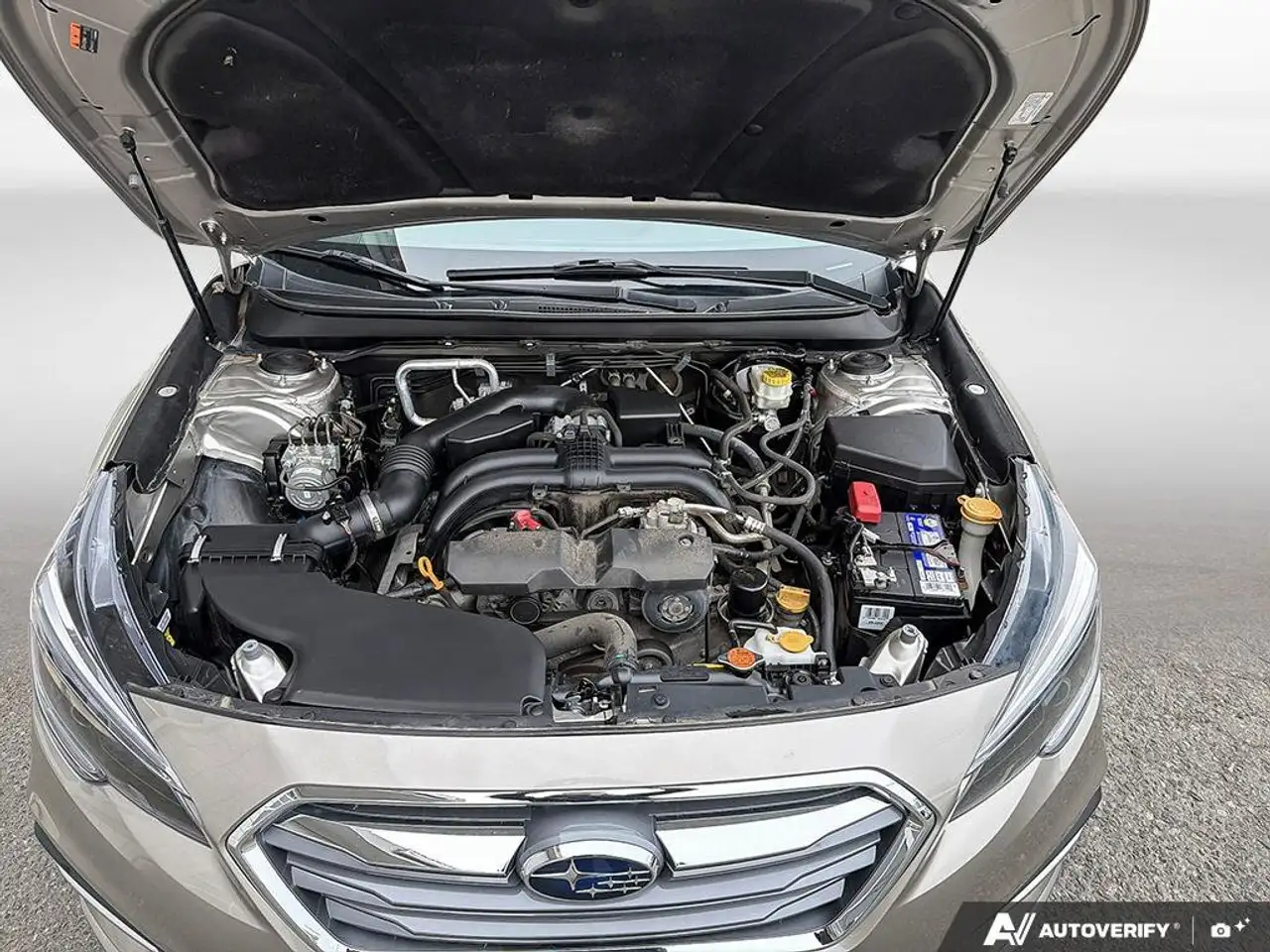 Subaru Legacy снимка Subaru Legacy