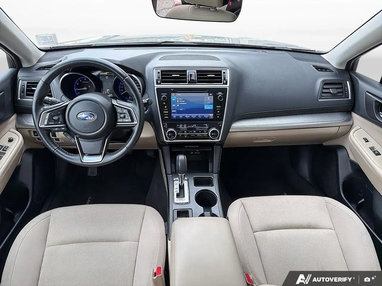 Subaru Legacy снимка Subaru Legacy
