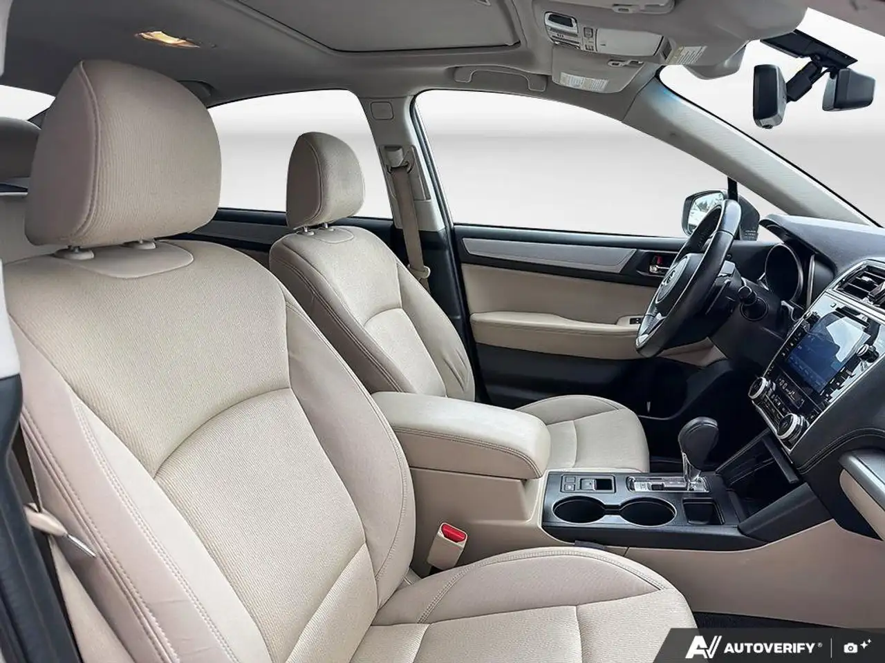 Subaru Legacy снимка Subaru Legacy