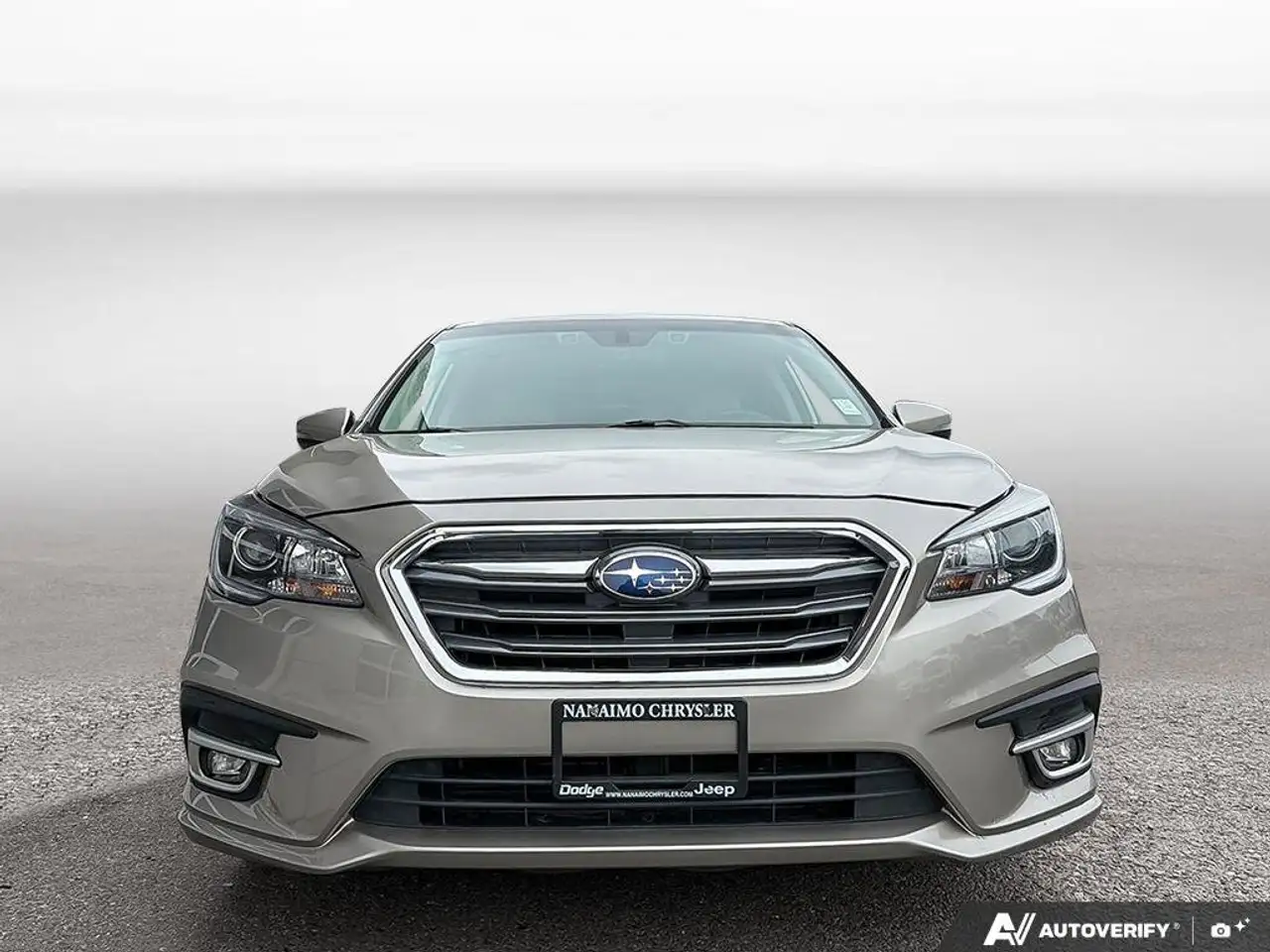 Subaru Legacy снимка Subaru Legacy
