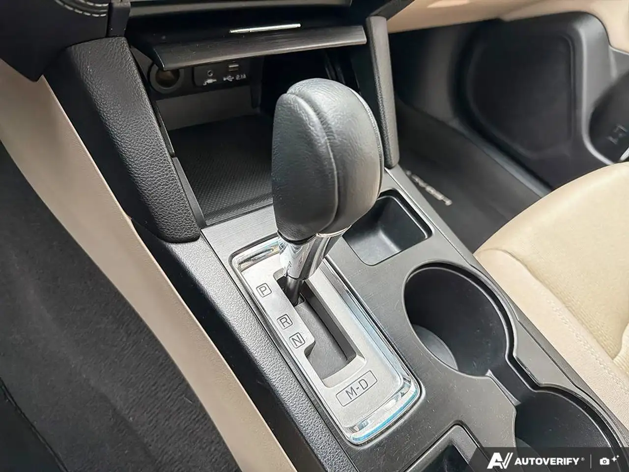 Subaru Legacy снимка Subaru Legacy