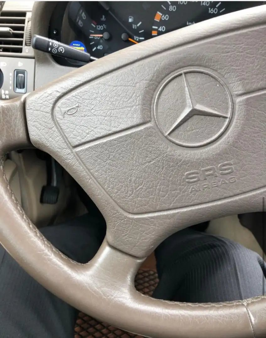 Mercedes-Benz C 200 Elegance - 2