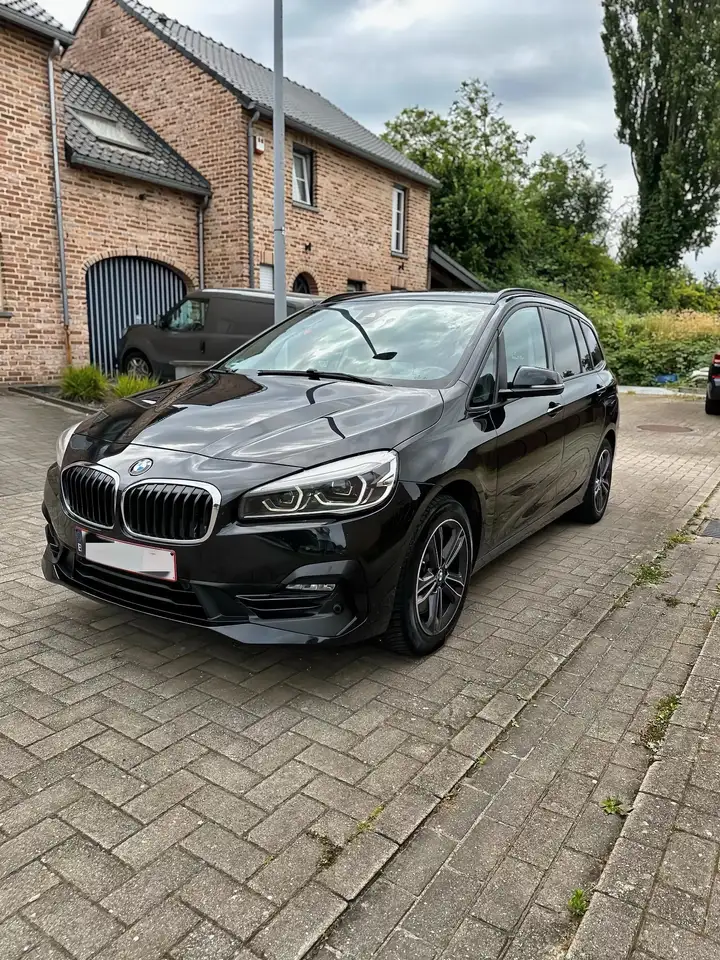 BMW 218