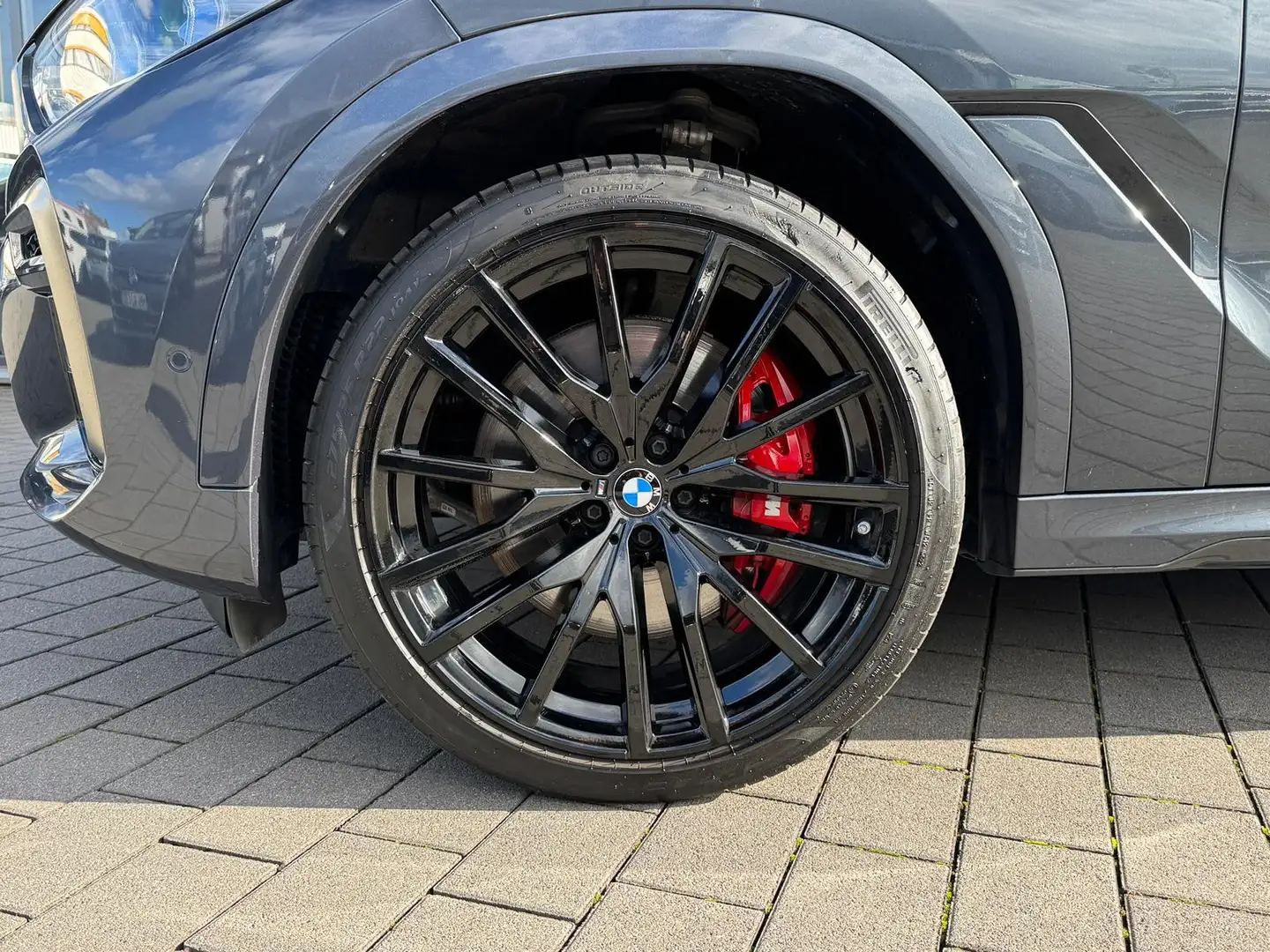 BMW X6 M i Pano*AHK*ACC°Standhzg.°Innov.pak°22Zoll Grijs - 2