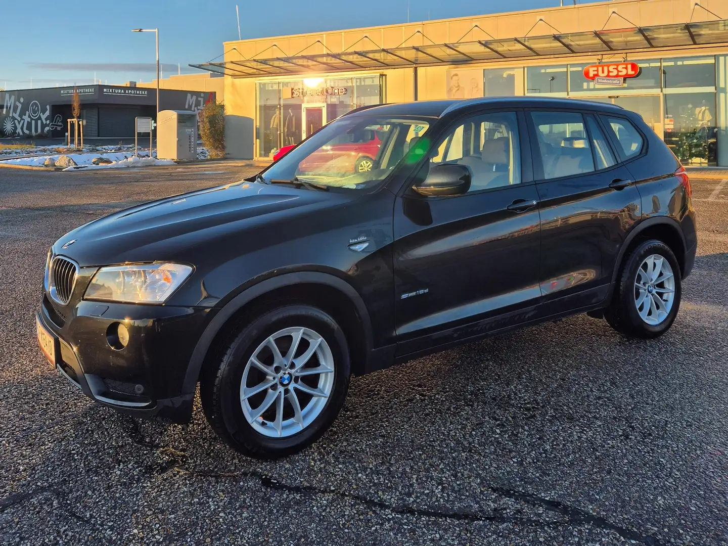BMW X3 X3 sDrive 18d Schwarz - 2