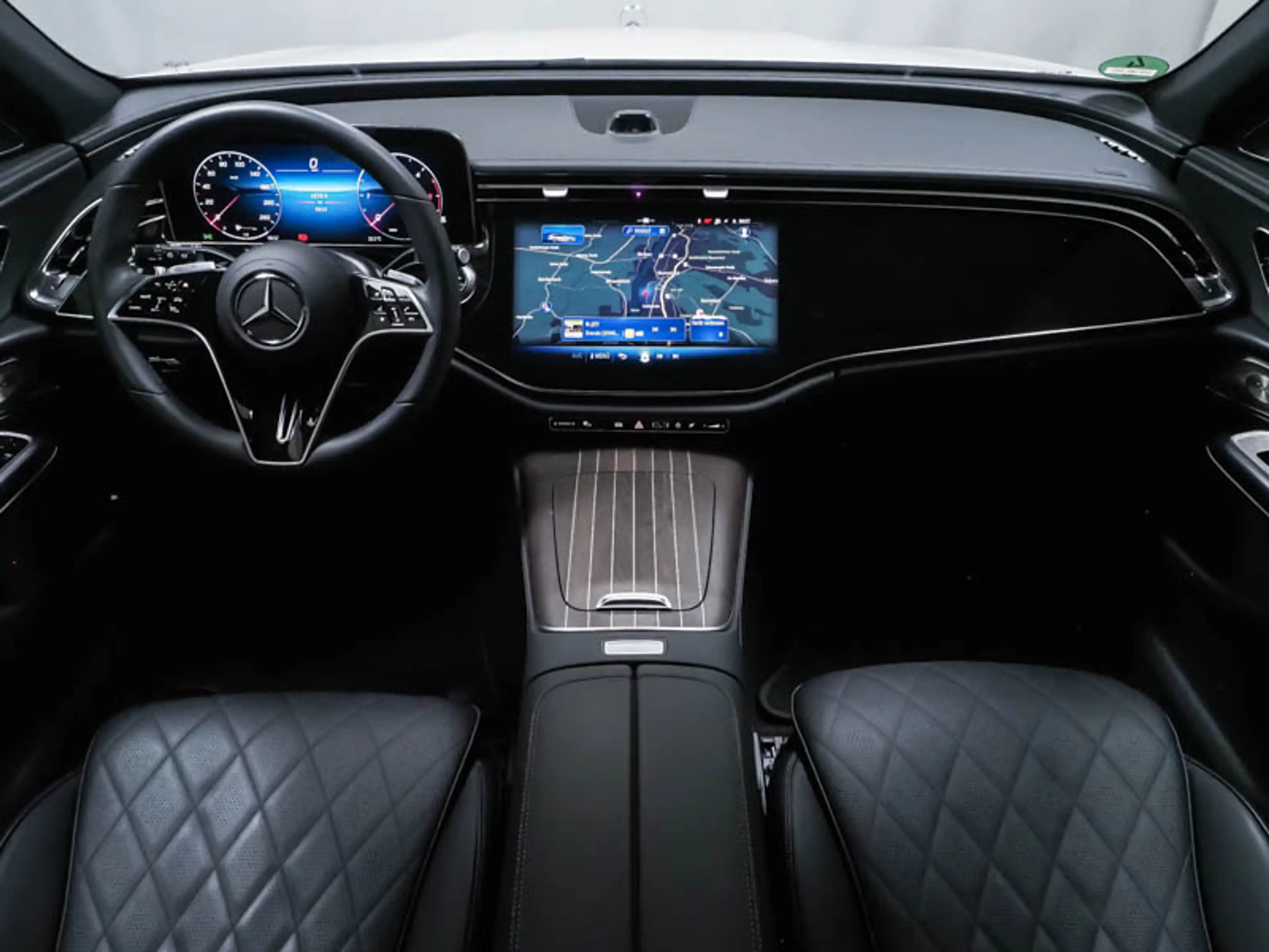 Mercedes-Benz E 220 T d Exclusiv manufaktur Servo Superscreen — photo 8