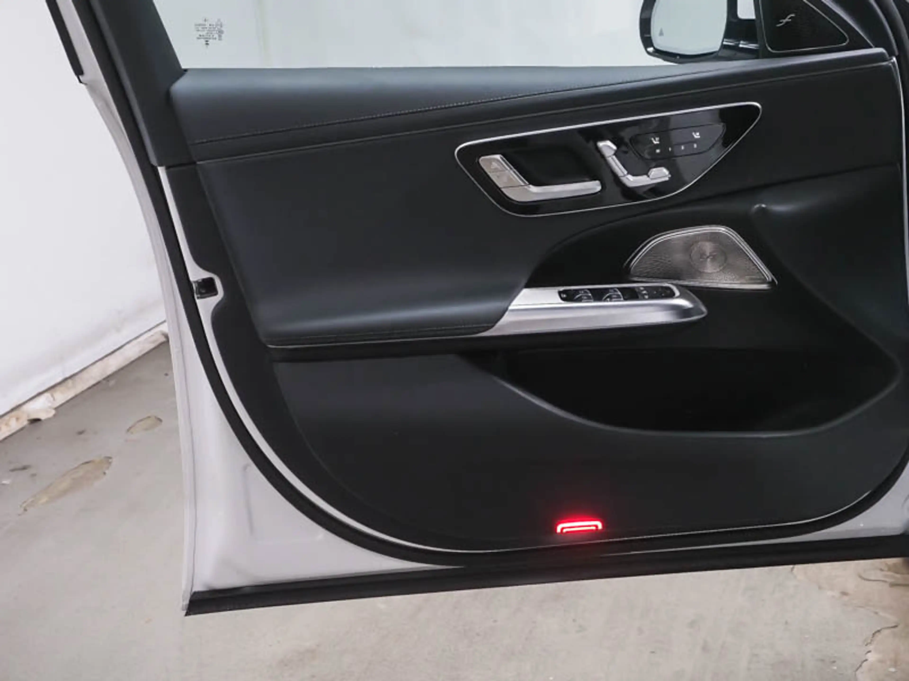Mercedes-Benz E 220 T d Exclusiv manufaktur Servo Superscreen — photo 10