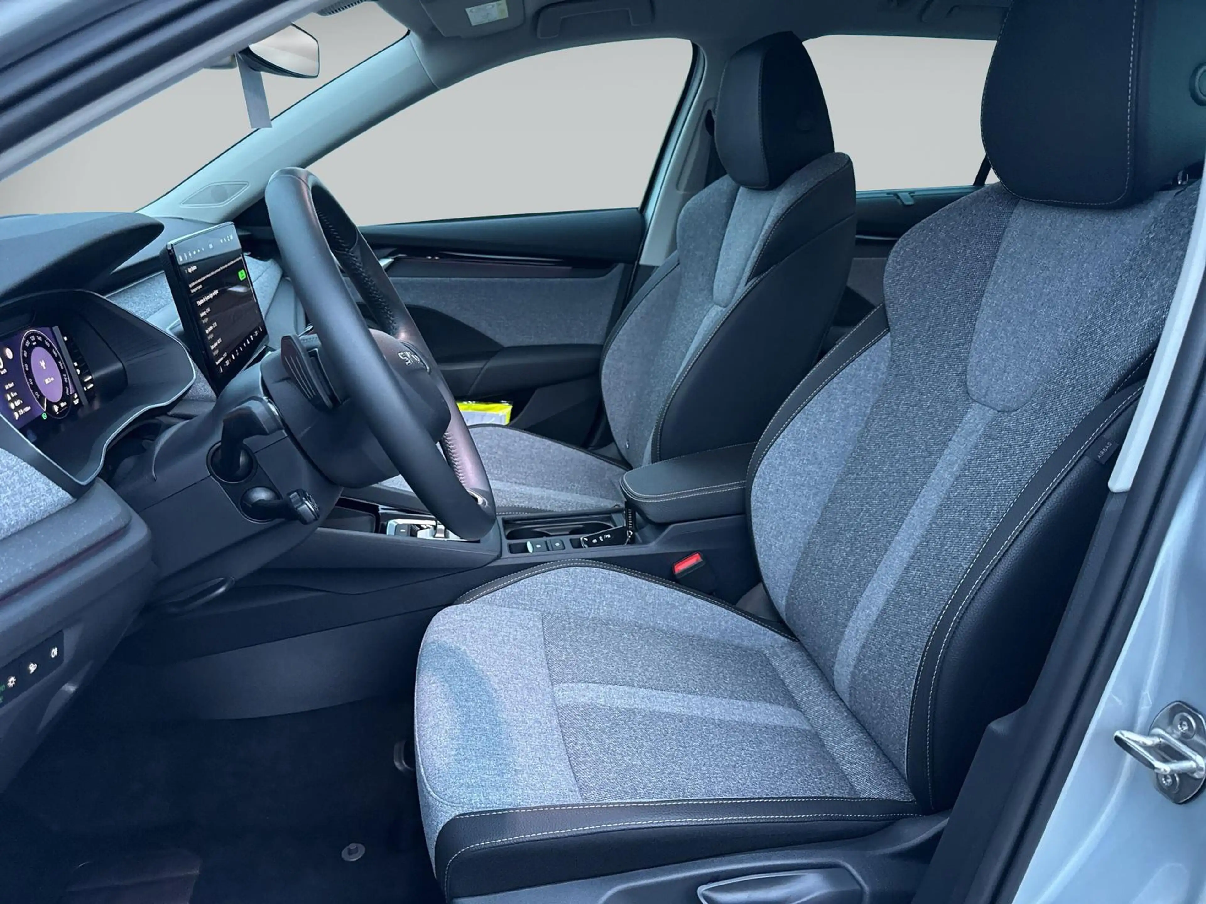 Skoda Octavia Combi 2.0TDI Tour Matrix LED HUD 360° behz Front — photo 9