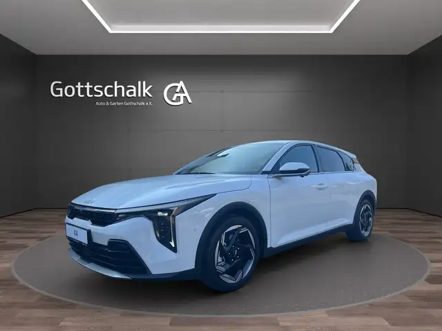 Kia K4