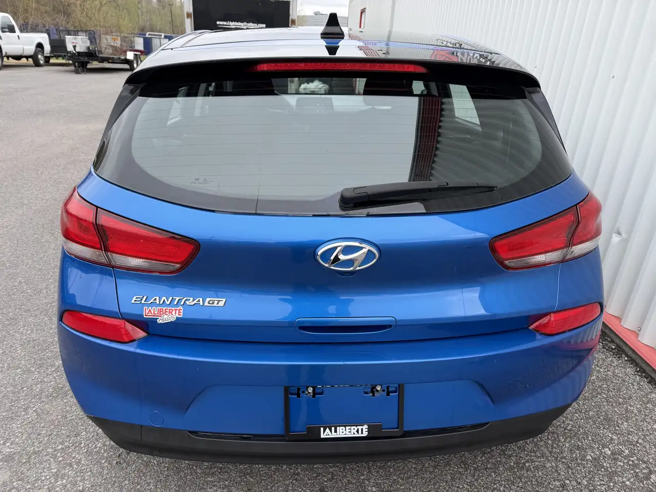 Hyundai ELANTRA снимка Hyundai ELANTRA