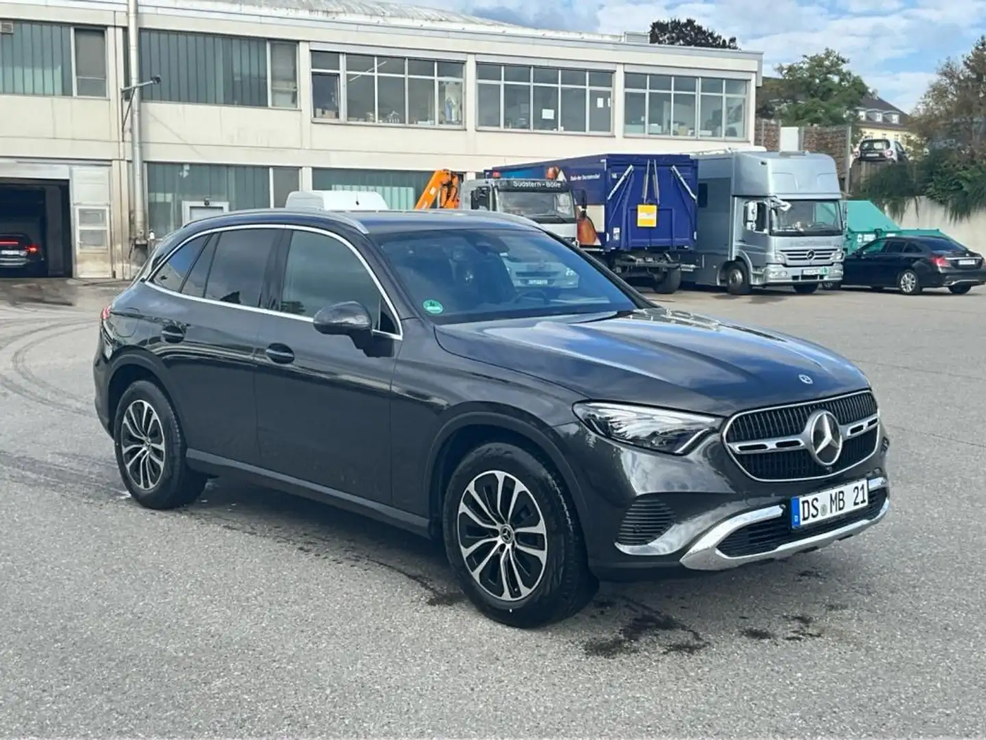 Mercedes-Benz GLC 200 d 4M +AVANTGARDE+SHZ+MEMORY+NAVI+AHK+PDC Grau - 2