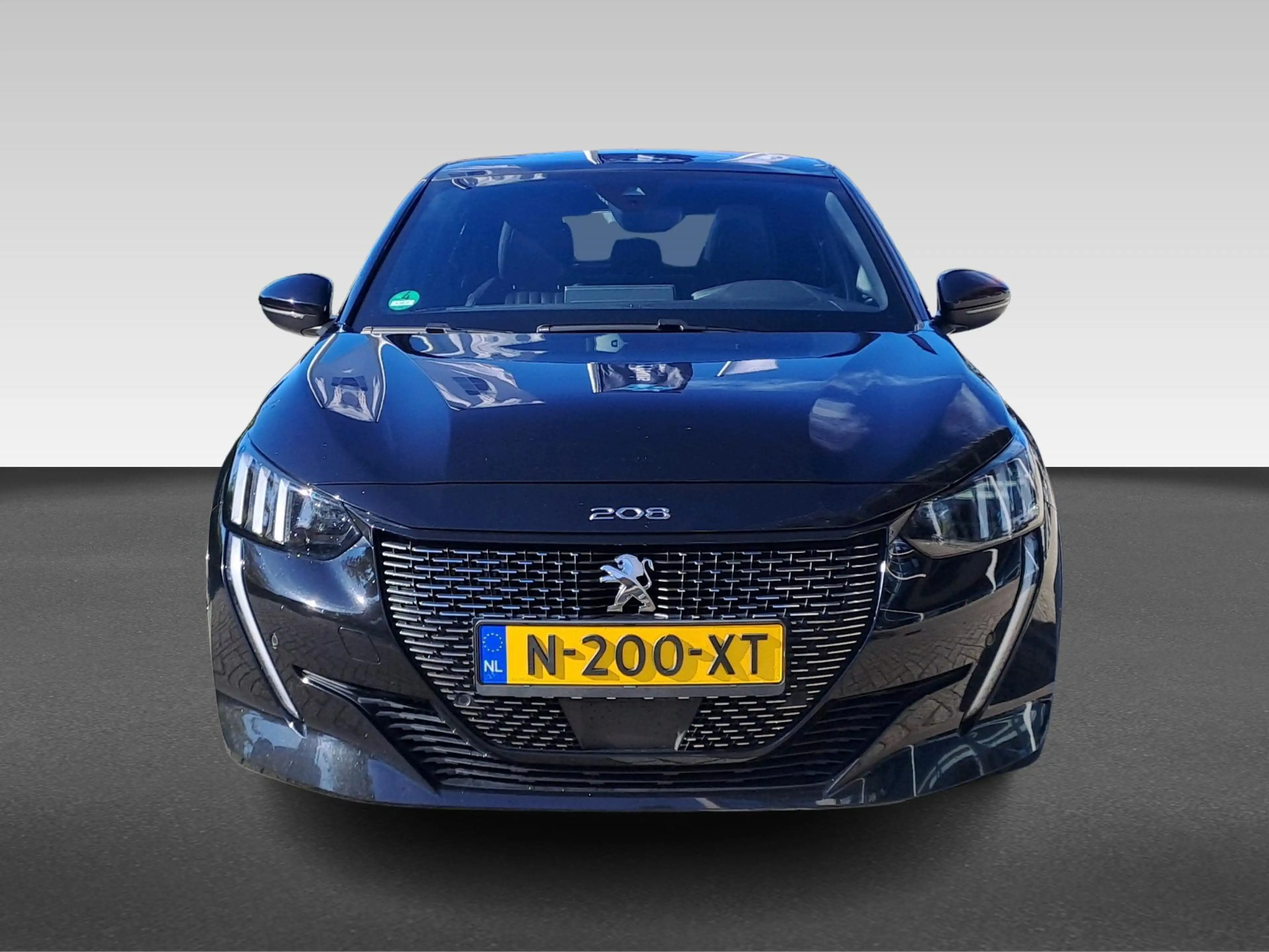 Peugeot 208 1.2 PureTech GT — photo 4