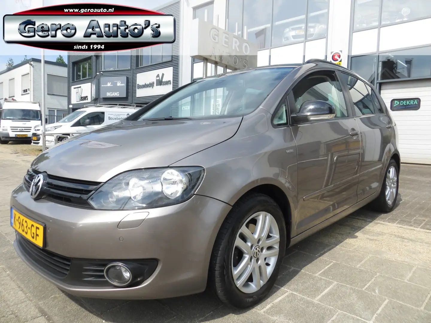 Volkswagen Golf Plus 1.2 TSI Highline BlueMotion airco ecc ,pdc ,cr con Marrón - 1