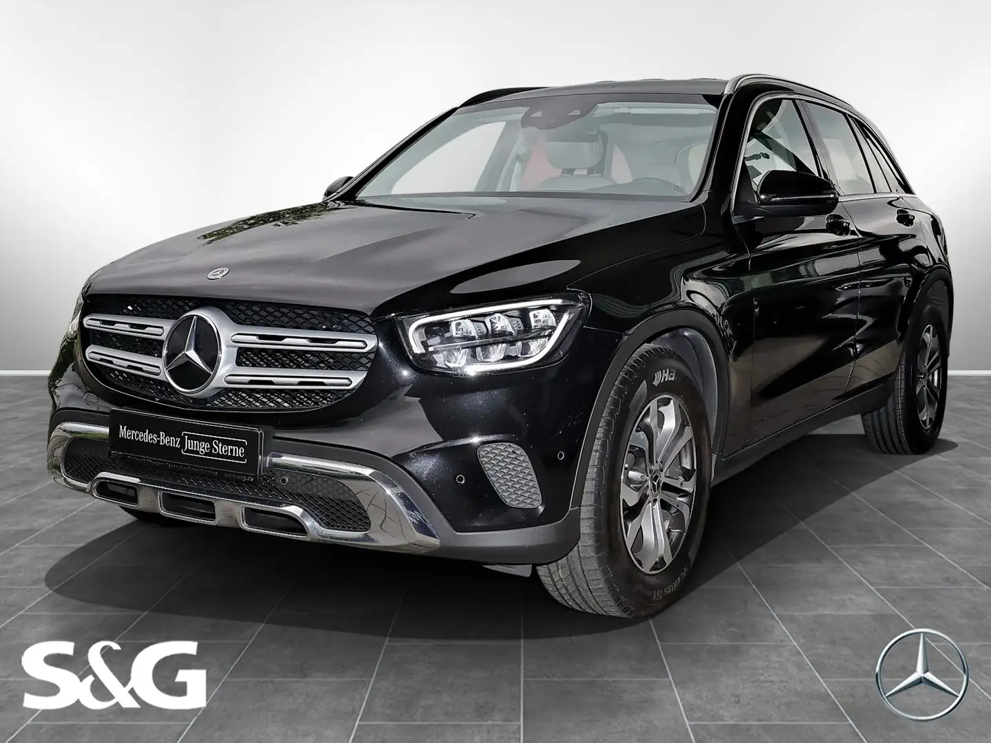 Mercedes-Benz GLC 200 4M DISTRONIC+HEADUP+TOTWINKEL+LED+17" Zwart - 1