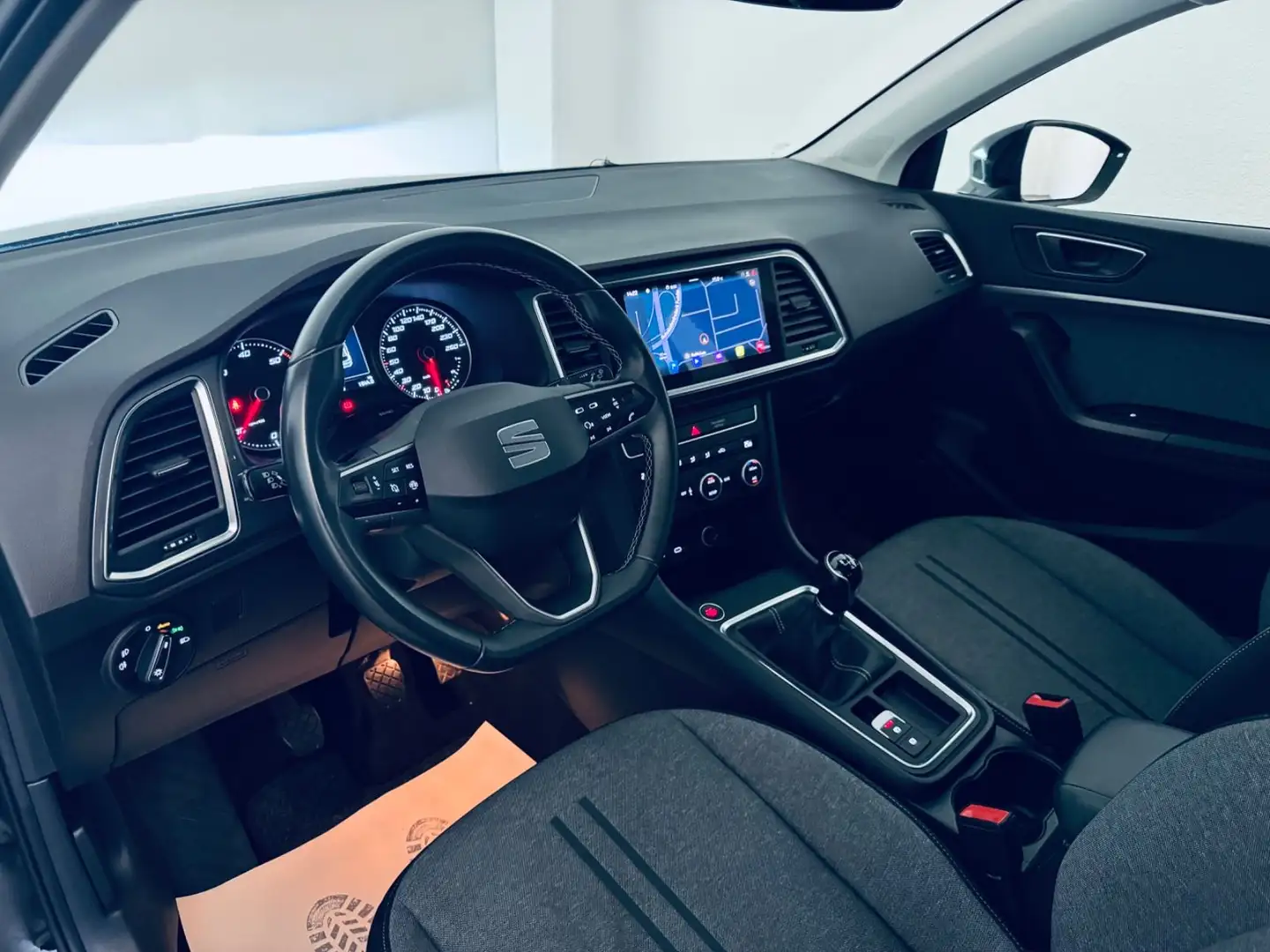 SEAT Ateca Style 2.0 TDI * 1.HAND * NAVI * TEMP * Noir - 2