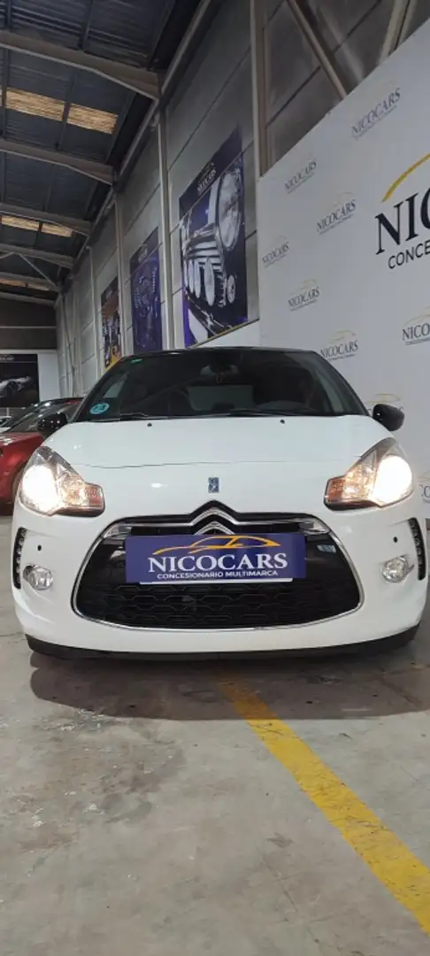 Citroen DS3 1.2 VTi PureTech Desire 82 Blanco - 2