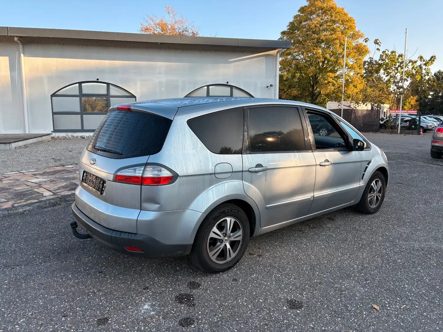 Ford Galaxy S-Max 2.0 Trend Benzin Klima AHK 8Fachbereift Silber - 2