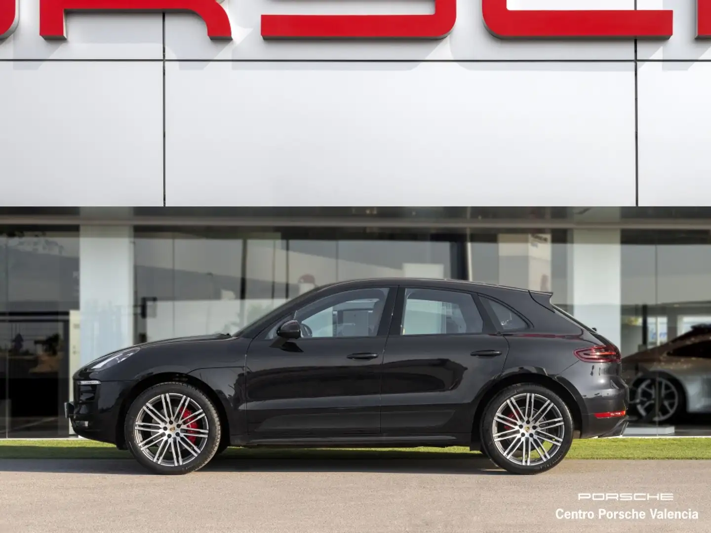 Porsche Macan GTS Aut. Negro - 2