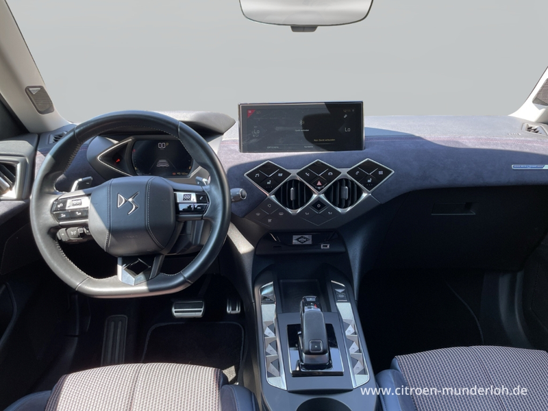 DS Automobiles DS 3 Crossback Pure Tech 130 EAT8 Ines de la Fressange SHZ HEAD-U — photo 8