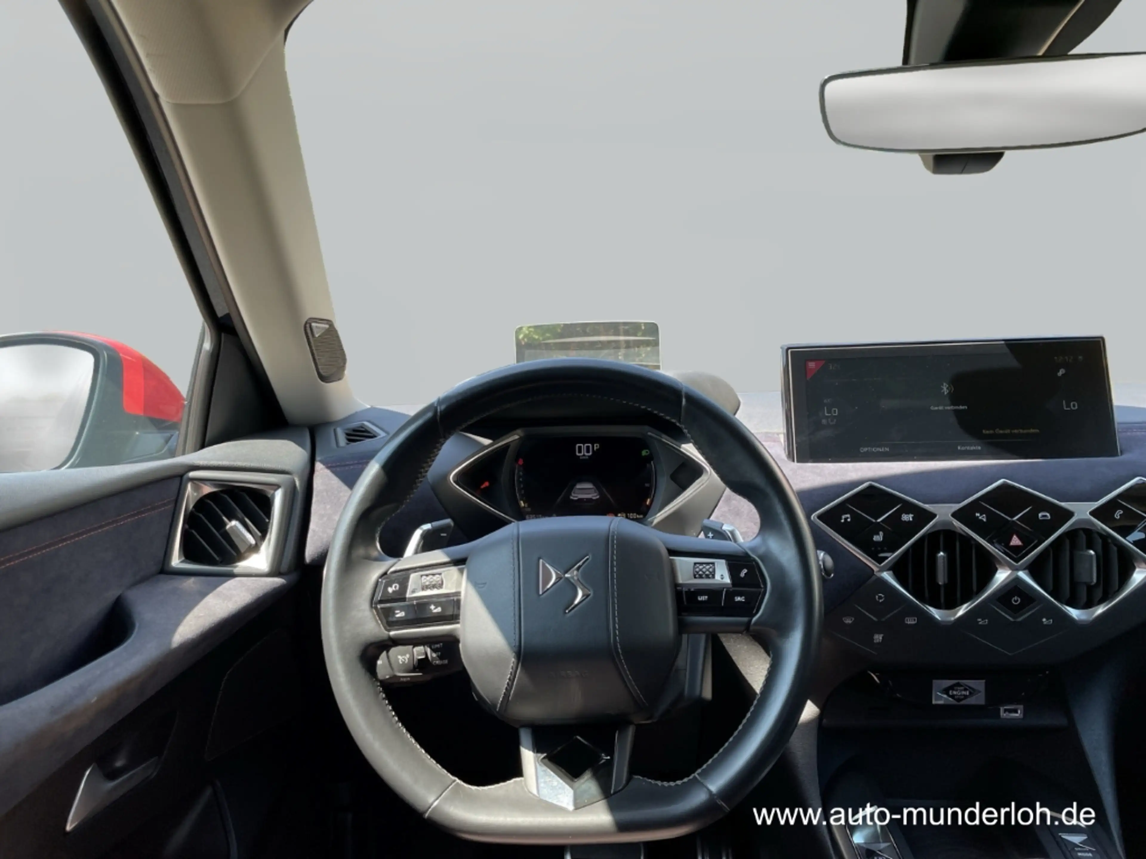 DS Automobiles DS 3 Crossback Pure Tech 130 EAT8 Ines de la Fressange SHZ HEAD-U — photo 9