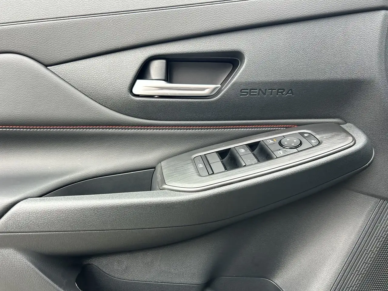 Nissan Sentra снимка Nissan Sentra