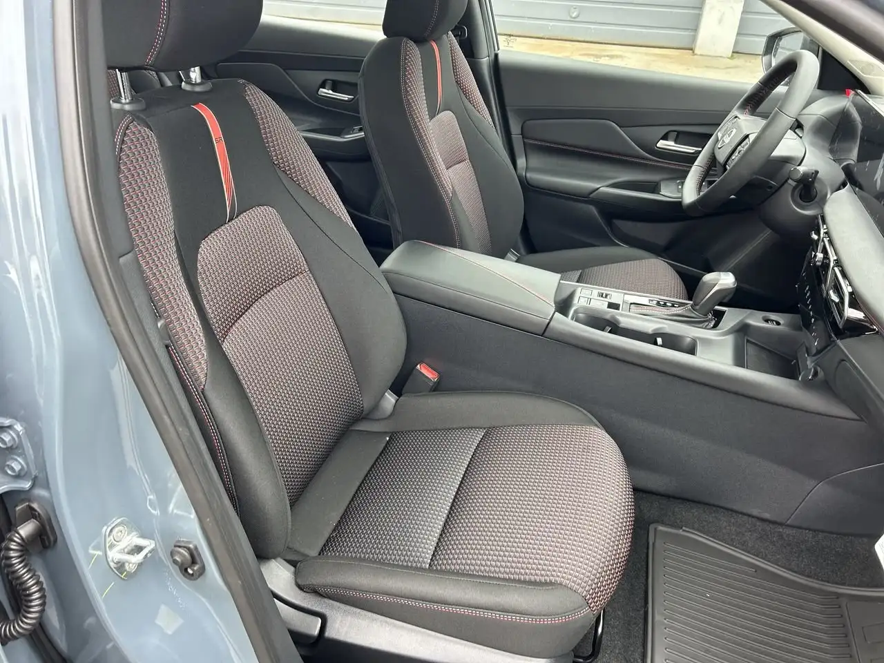 Nissan Sentra снимка Nissan Sentra