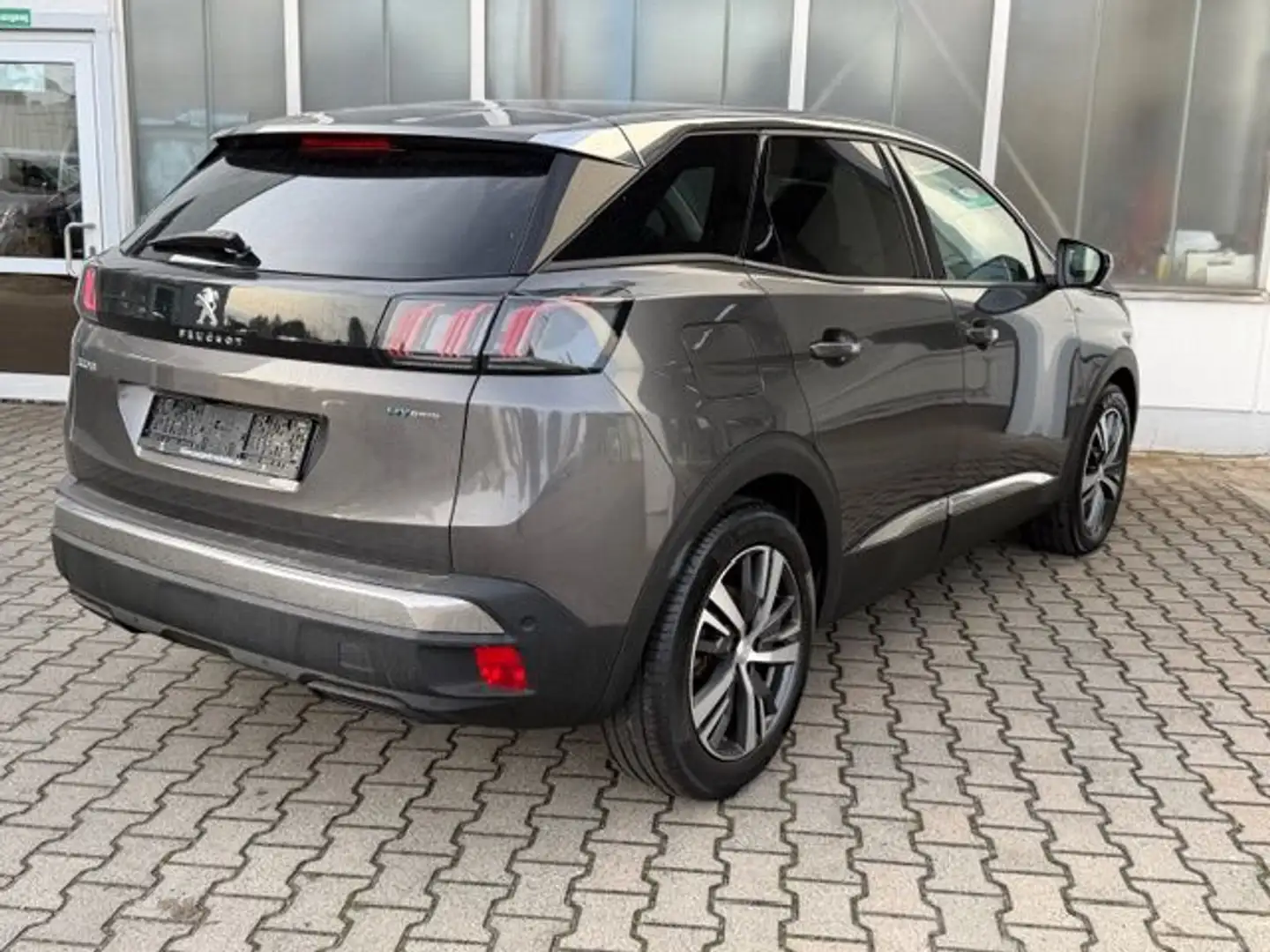 Peugeot 3008 Hybrid 225 e-EAT8 Allure Grau - 2