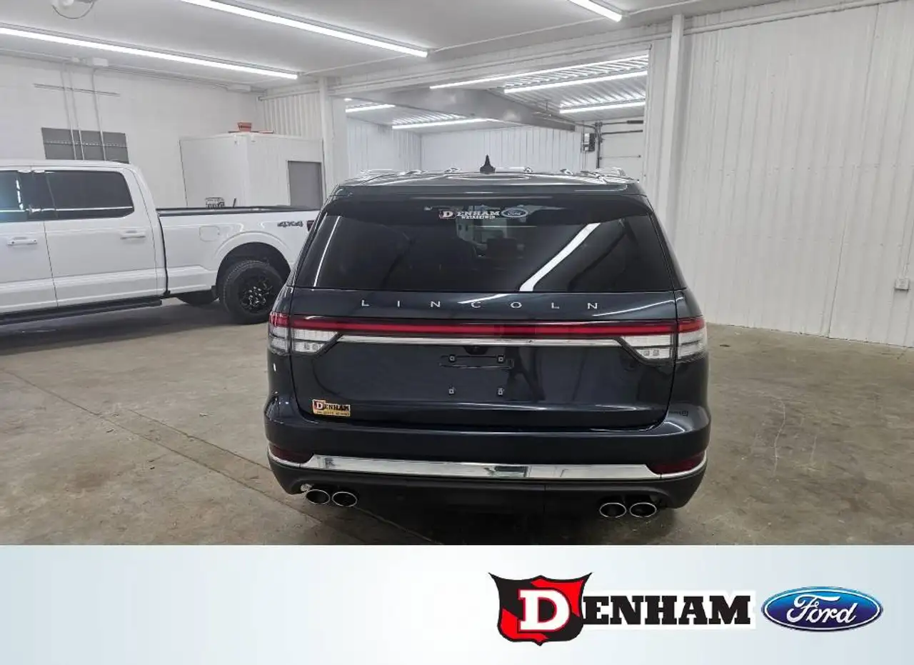 Lincoln Aviator снимка Lincoln Aviator