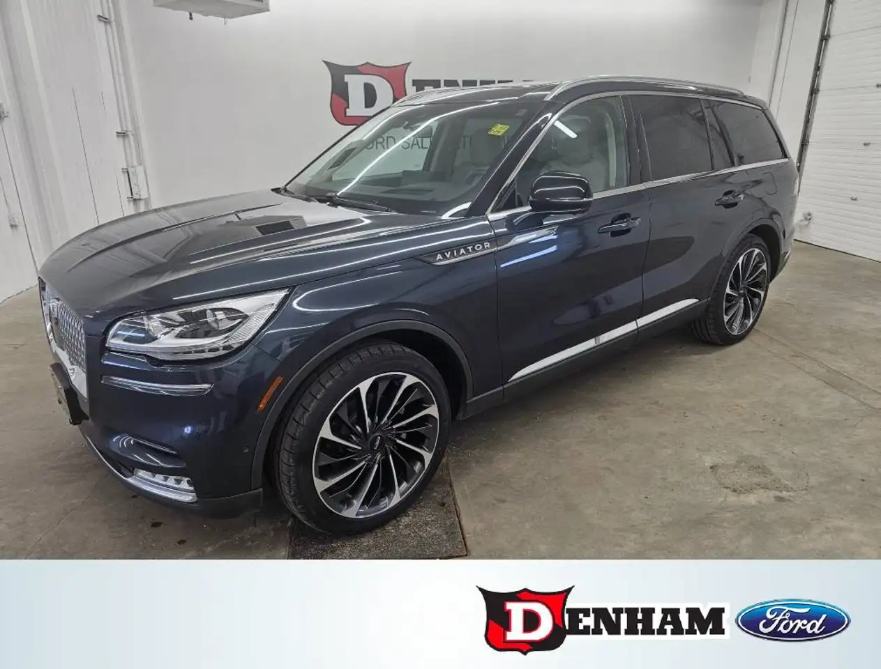 Lincoln Aviator снимка Lincoln Aviator